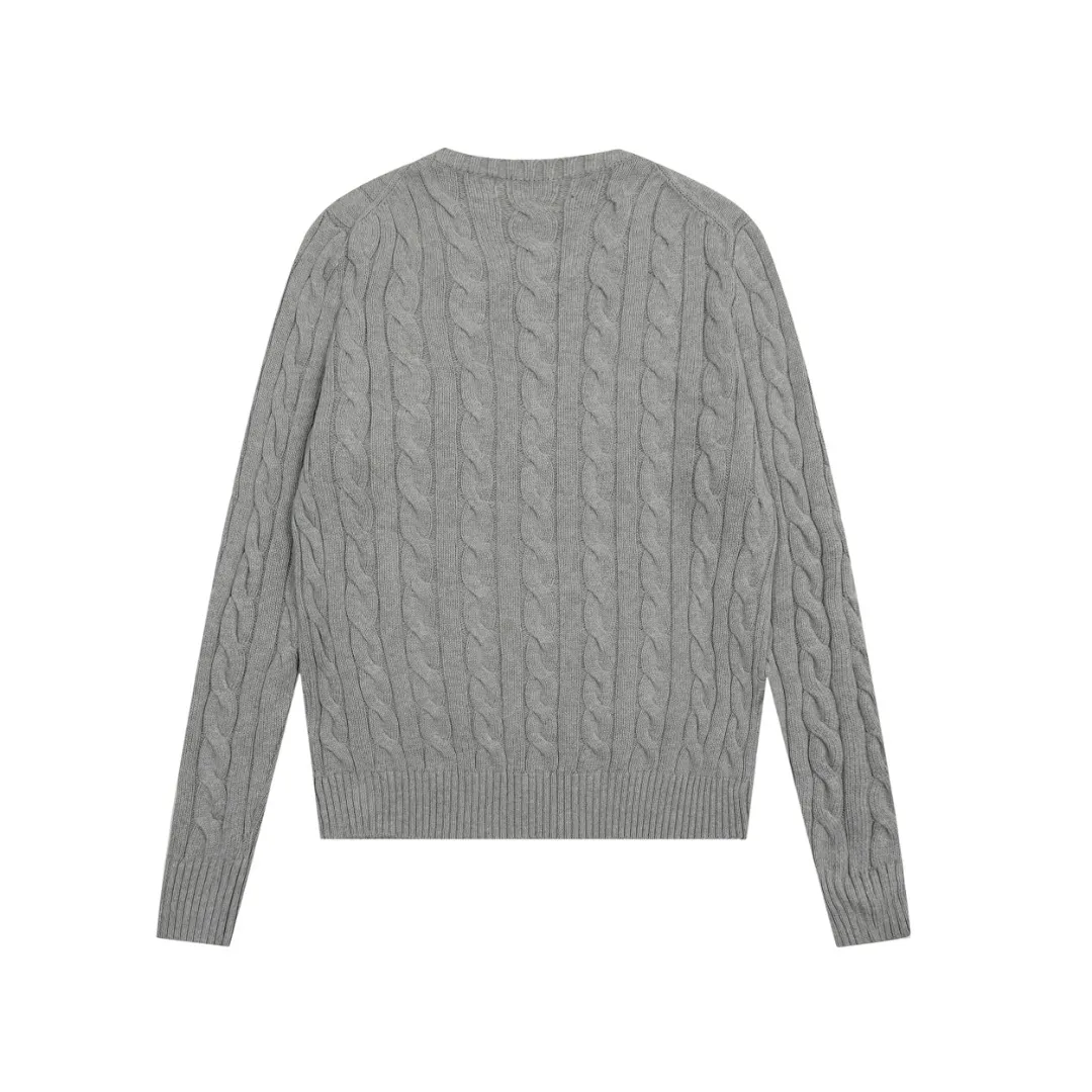 🅿️220 "Top quality" Style number: DS012# [Ralph Lauren round neck solid color pony embroidered logo twist knitted sweater] ✅Ralph Lauren classic basic versatile knitted pullover round neck sweater for men and women ✅Main supplier platform live broadcast Wholesale entity Replacement when out of stock No removal from shelves ✅ZP quality 1:1 version Scan the code to enter the GF website Counter quality ✅Detailed quality The only one in Guangzhou Imported quality cotton yarn, focusing on high-end, cost-effective, good quality needless to say ✅The version is restored to the original order, the maximum size can be worn up to 190 pounds, loose, comfortable and stress-free ✅The upper body is simple and easy to match, ootd must-have style, good-looking clothes are never picky, a must-have in couples' wardrobes, recommended. Size: S-XL Color: Black, off-white, gray, navy, khaki, pink, coffee, red
